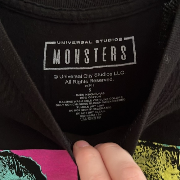 Universal Studios Monsters Black Frankenstein Faces Halloween T-Shirt - Picture 5 of 6